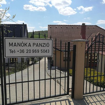 Manoka Guest House Mogyoród Buitenkant foto