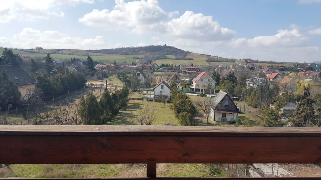 Manoka Guest House Mogyoród Buitenkant foto