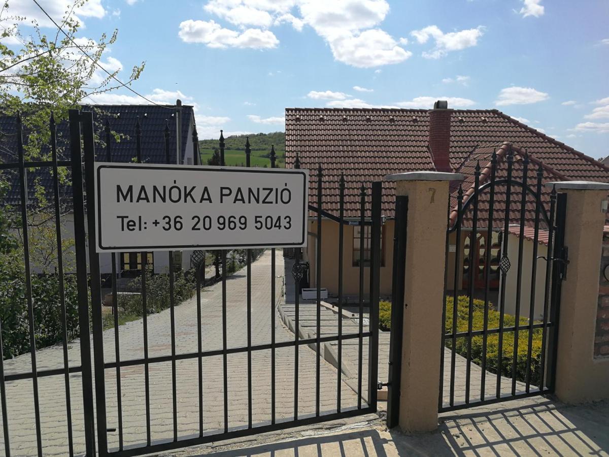 Manoka Guest House Mogyoród Buitenkant foto