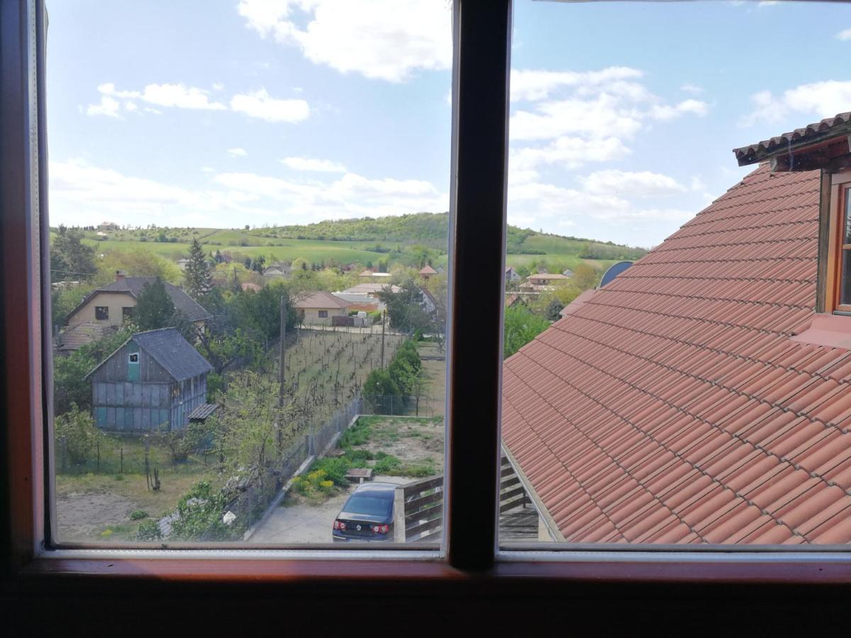 Manoka Guest House Mogyoród Buitenkant foto